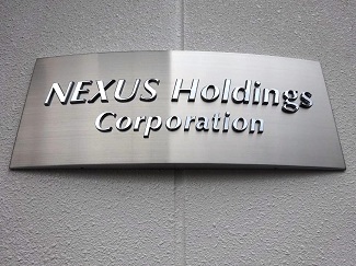 dstation-racing the pits-02.jpg